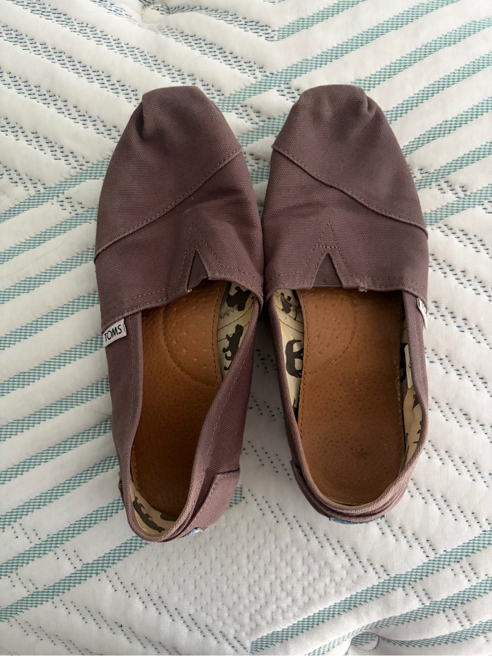 TOMS Slip-On Canvas Flats in Grey